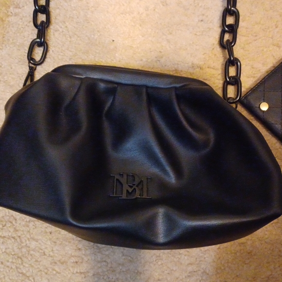 Hand bag and matching wallet - Picture 2 of 4